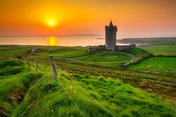 Coastal View House Hotel Doolin Bagian luar foto